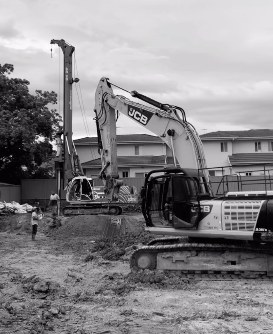 Excavator and piling rig